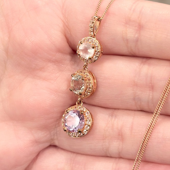 Elegant Gold and Pink Pendant Necklace - Picture 8 of 12